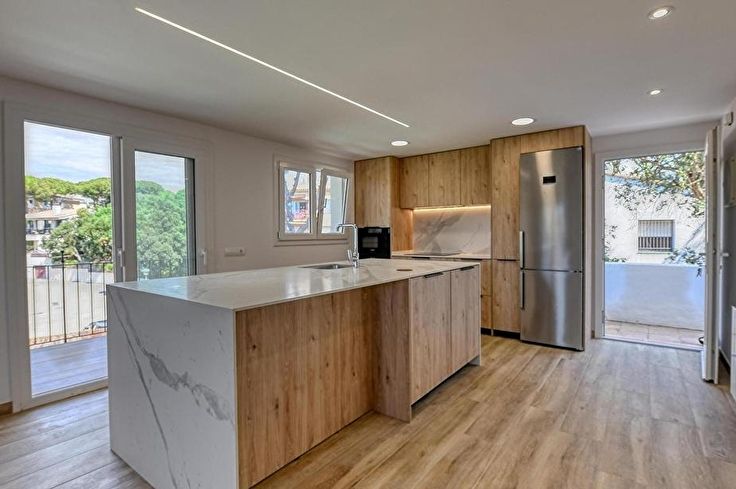 Appartement 3 chambres avec Piscine, Vues à la mer, Parking et jardin à Calella de Palafrugell - Location Vacances - Touristique