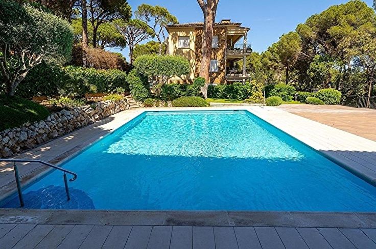 Appartement 4 chambres avec Piscine, Parking, Barbecue et jardin à Calella de Palafrugell - Location Vacances - Touristique
