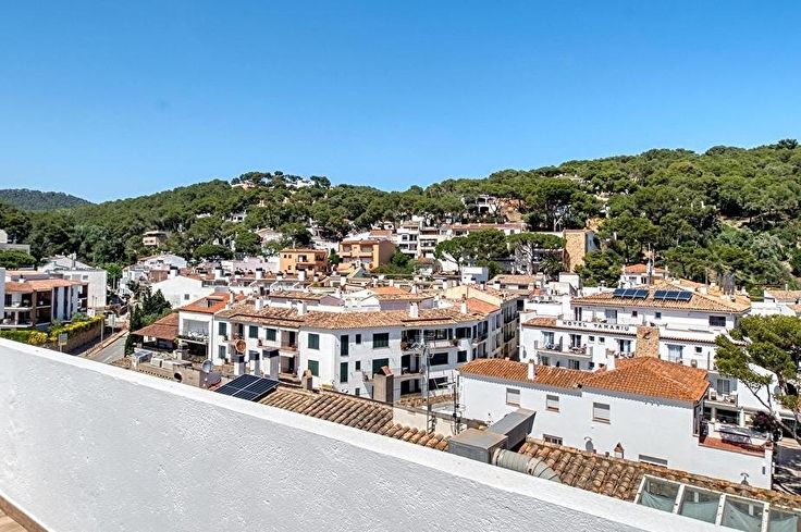 Attique à Esclanyà - Location Vacances - Touristique