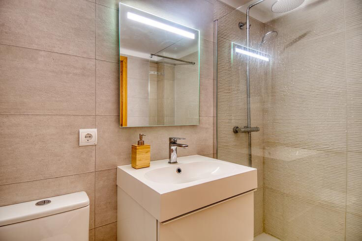 Appartement 2 chambres avec Piscine, Parking et jardin à Tamariu - Location Vacances - Touristique