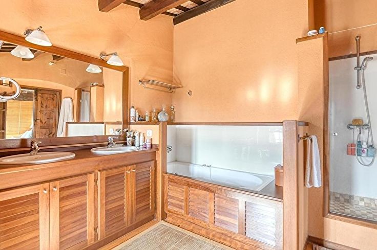 Ferme 6 chambres avec jardin à Mont-ras - Location Saison