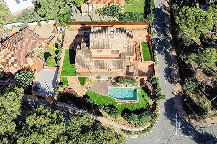 Maison individuelle 5 chambres avec Piscine, Air conditionné et jardin à Llafranc - Acheter - vendre