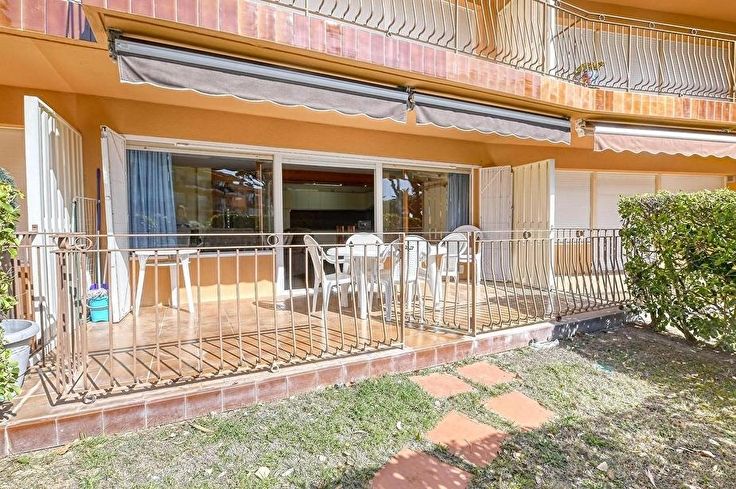 Appartement 2 chambres avec Piscine, Wifi, Parking et jardin à Calella de Palafrugell - Acheter - vendre