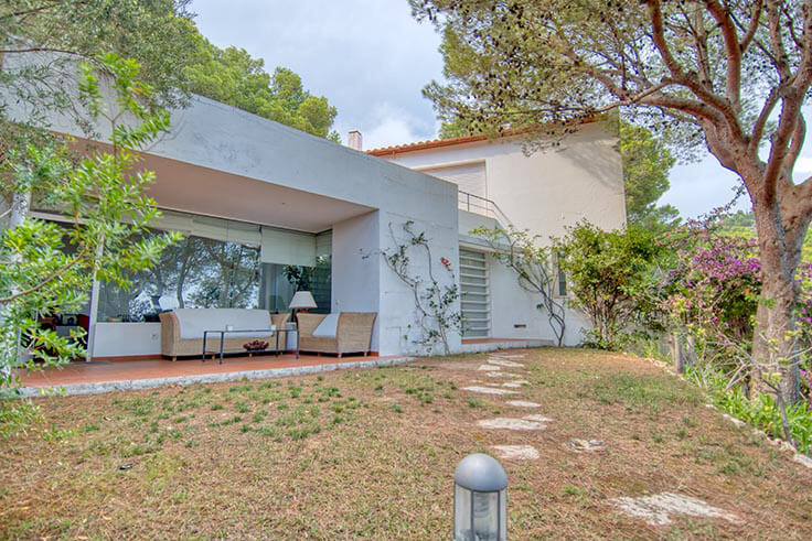 Maison individuelle 4 chambres avec Piscine, Vues à la mer, Barbecue et jardin à Mont-ras - Acheter - vendre