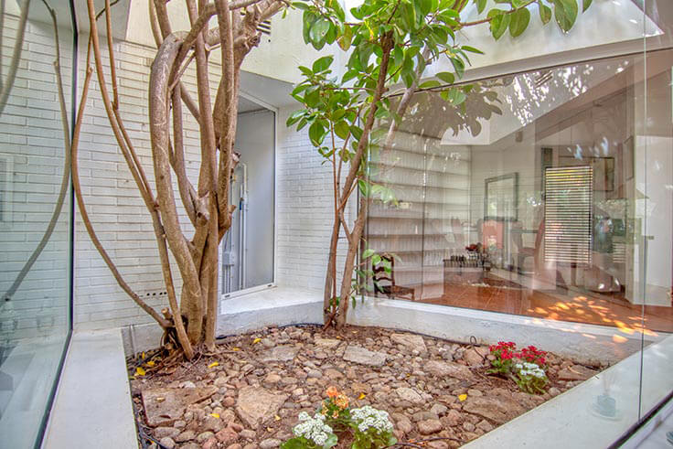 Maison individuelle 4 chambres avec Piscine, Vues à la mer, Barbecue et jardin à Mont-ras - Acheter - vendre