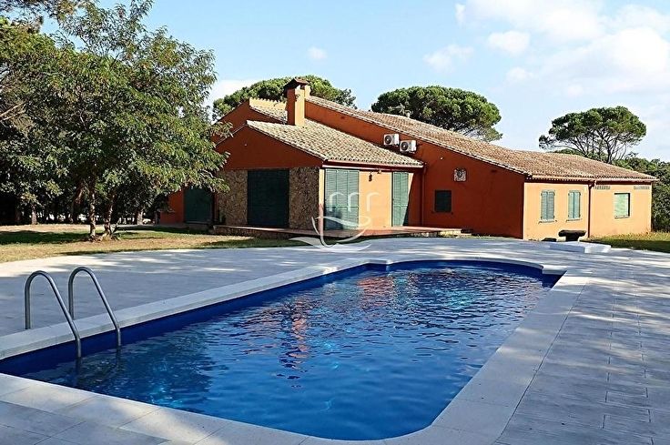 Chalet 6 chambres avec Piscine et jardin à Llagostera - Acheter - vendre