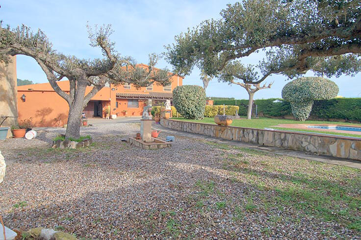 Ferme 3 chambres avec Piscine et jardin à Mont-ras - Acheter - vendre