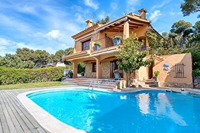 Individual house with Pool, Sea views and garden in Tamariu - Buy - For sale