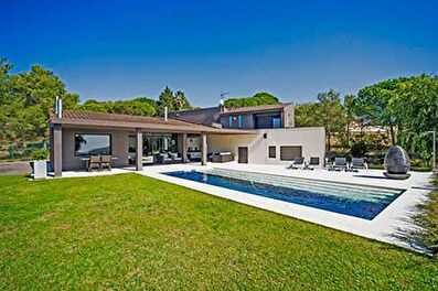 Chalet with Pool, Sea views, Air-conditioning and garden in Begur - Buy - For sale