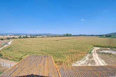 Farmhouse with garden in Castell d'EmpordÃ  - Buy - For sale