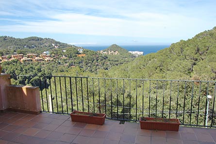 Paired house with Pool and Sea views in Begur - Buy and sell