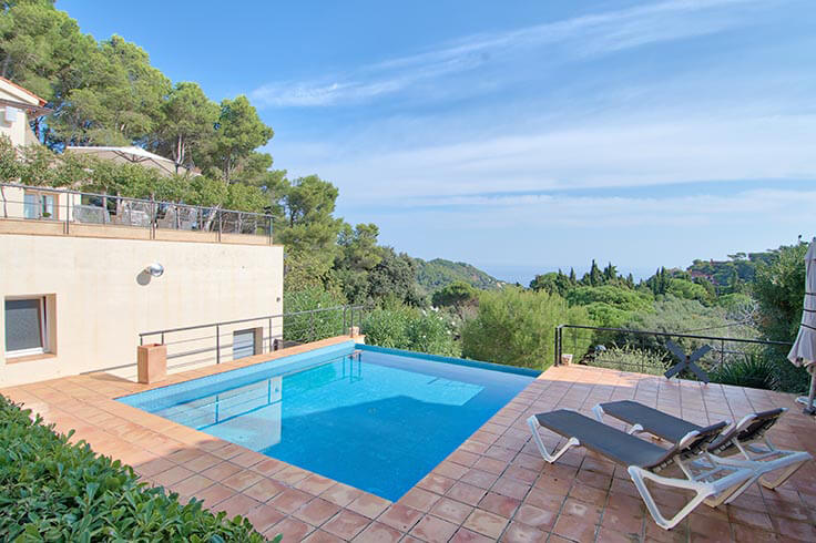 Individual house with Pool and Sea views in Begur - Buy and sell