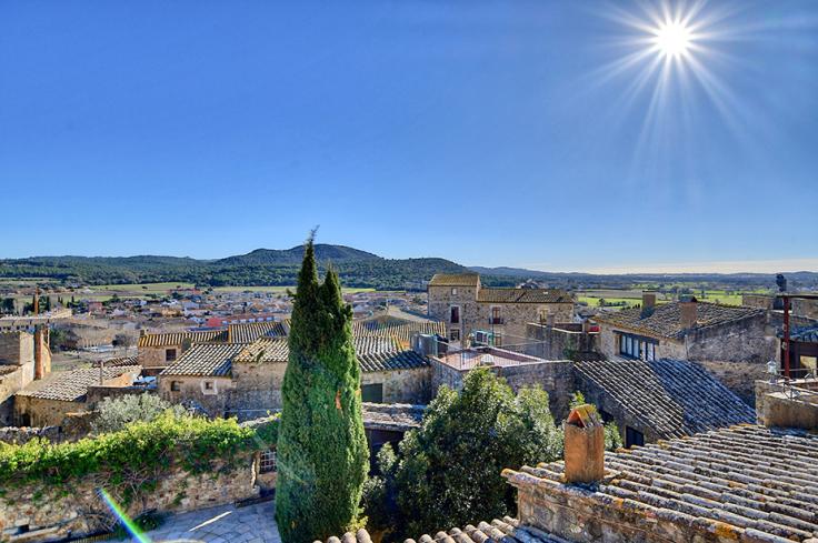 Stone house in Pals - Buy and sell