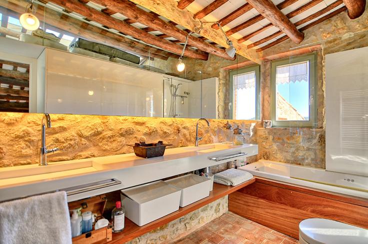 Stone house in Pals - Buy and sell