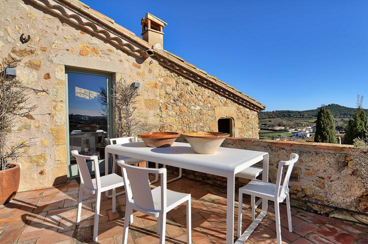 Stone house in Pals - Buy and sell