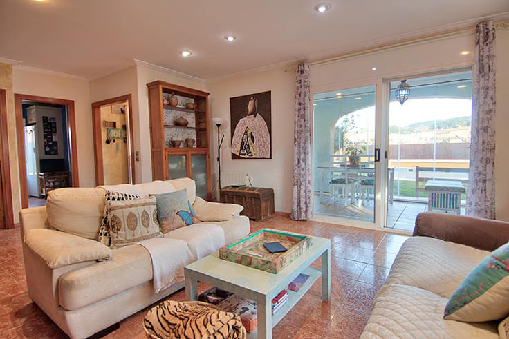 Individual house with Pool in EsclanyÃ  - Buy and sell