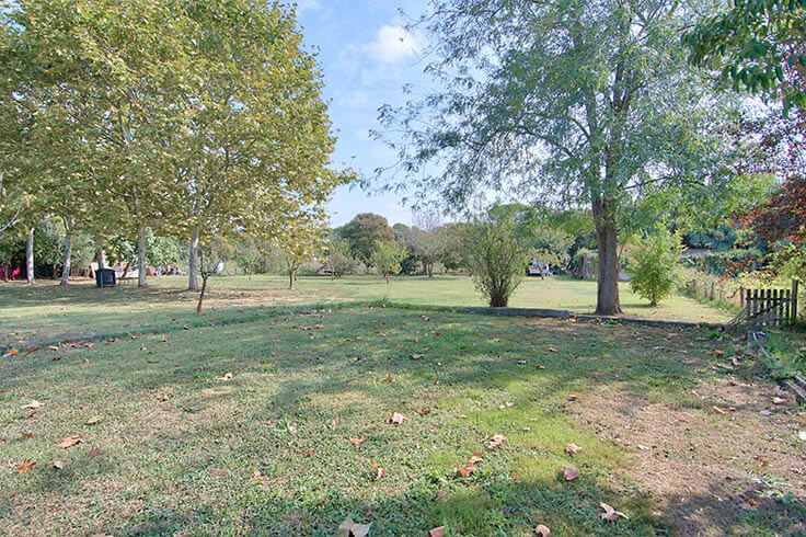 Cottage with Pool and Barbecue in CruÃ¯lles - Buy and sell