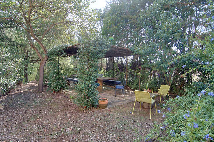 Cottage with Pool and Barbecue in CruÃ¯lles - Buy and sell