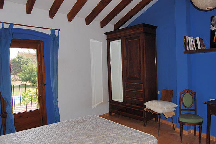 Town house with Pool in Vilamacolum - Buy and sell