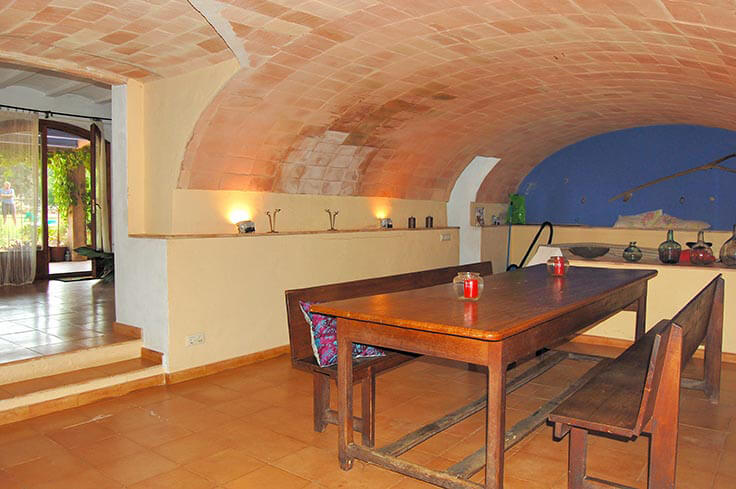 Town house with Pool in Vilamacolum - Buy and sell