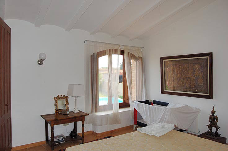 Town house with Pool in Vilamacolum - Buy and sell