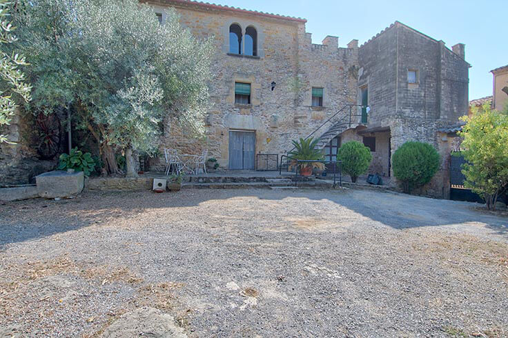 Town house in Fonteta - Buy and sell