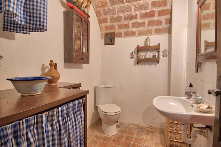 Farmhouse in BISBAL D