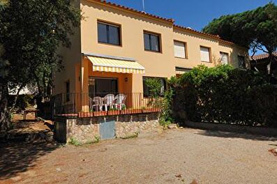 Individual house with garden in Calella de Palafrugell - Rent Seasonal