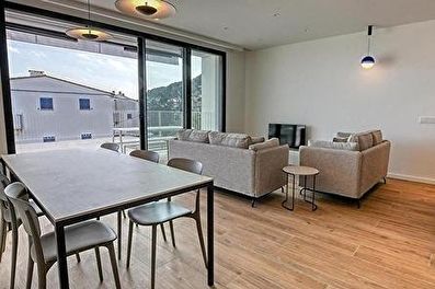 Penthouse with Pool, Wifi, Parking and garden in Calella de Palafrugell - Rent Seasonal