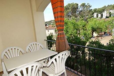 Apartment in Calella de Palafrugell - Rent Seasonal