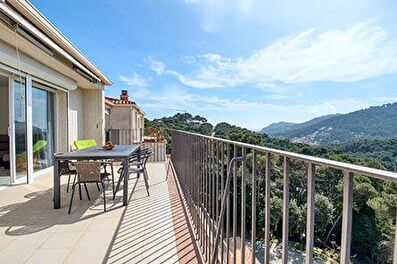 Apartment with Pool, Sea views, Parking and garden in EsclanyÃ  - Rent Tourist