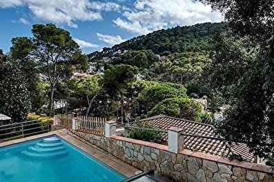 Paired house with Pool, Air-conditioning and Wifi in EsclanyÃ  - Rent Tourist