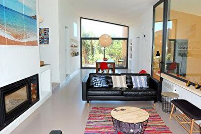 Individual house with Pool, Wifi, Barbecue and garden in EsclanyÃ  - Rent Tourist