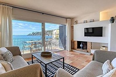 Apartment with Sea views, Wifi and Parking in Calella de Palafrugell - Rent Vacation
