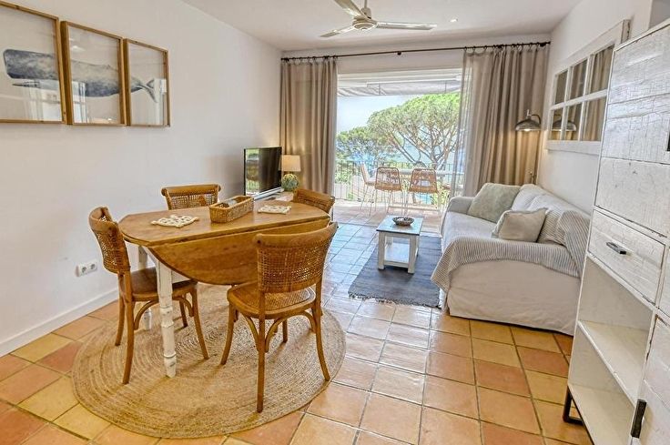Apartment 3 bedrooms with Sea views, Wifi and garden in Calella de Palafrugell - Rent Seasonal