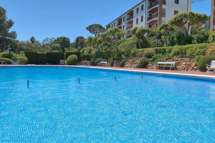 Apartment 3 bedrooms with Pool, Sea views, Air-conditioning, Wifi, Parking and garden in Calella de Palafrugell - Rent Vacation - Tourist