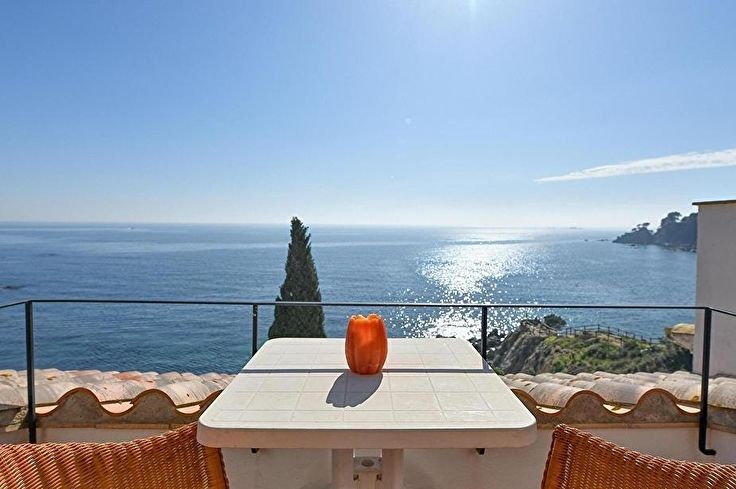 Apartment 3 bedrooms with Sea views and Parking in Calella de Palafrugell - Rent Seasonal
