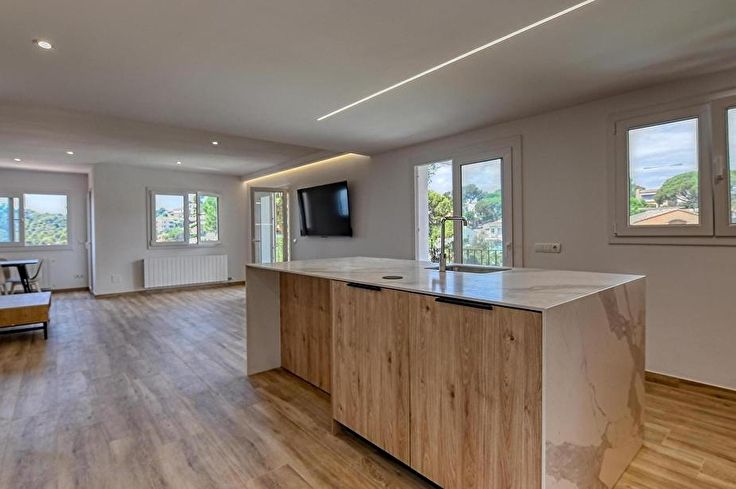 Apartment 3 bedrooms with Pool, Sea views, Parking and garden in Calella de Palafrugell - Rent Seasonal