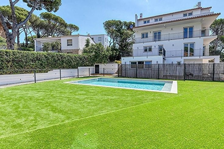 Apartment 3 bedrooms with Pool, Parking and garden in Calella de Palafrugell - Rent Vacation - Tourist