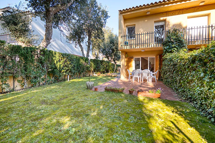 Semi detatched house 3 bedrooms with Pool, Parking and garden in Calella de Palafrugell - Rent Vacation - Tourist