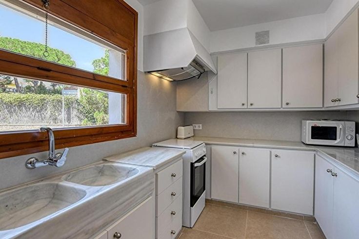 Apartment 4 bedrooms with Sea views and Parking in Calella de Palafrugell - Rent Seasonal