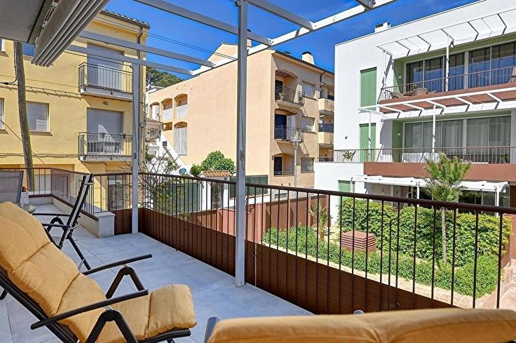 Apartment 3 bedrooms with Pool, Air-conditioning, Wifi, Parking and garden in Llafranc - Rent Seasonal