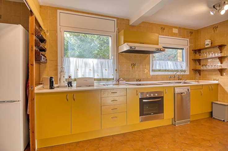 Penthouse 3 bedrooms with Pool, Sea views, Parking and garden in Tamariu - Rent Seasonal