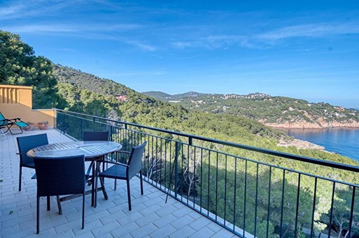 Penthouse 3 bedrooms with Pool, Sea views, Parking and garden in Tamariu - Rent Vacation - Tourist