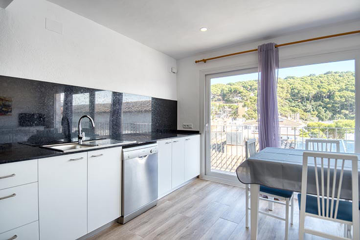 Apartment 3 bedrooms in Tamariu - Rent Seasonal