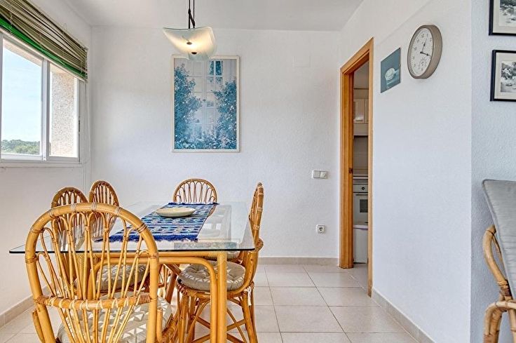 Apartment 2 bedrooms with Pool, Parking and garden in Llofriu - Rent Vacation - Tourist