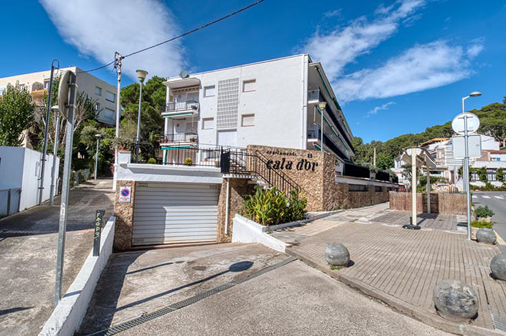 Apartment 2 bedrooms with Parking and garden in Esclanyà - Rent Vacation - Tourist