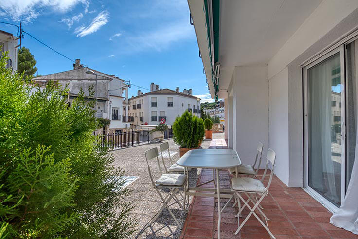 Apartment 2 bedrooms with Parking and garden in Llofriu - Rent Vacation - Tourist