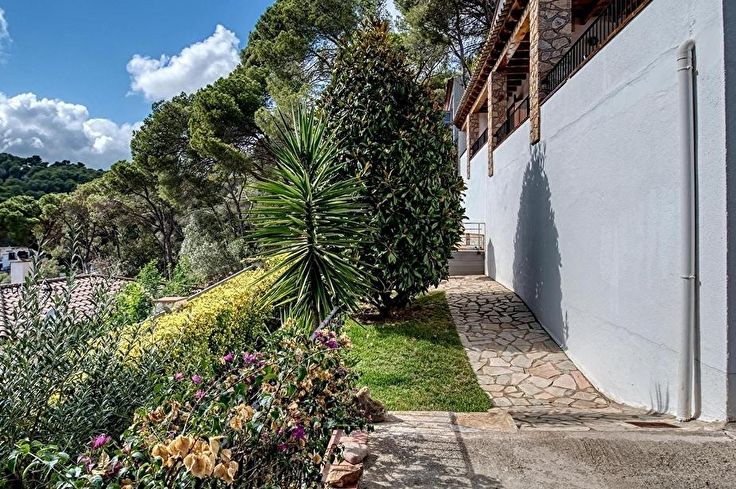 Paired house 4 bedrooms with Pool, Wifi and Parking in Tamariu - Rent Seasonal