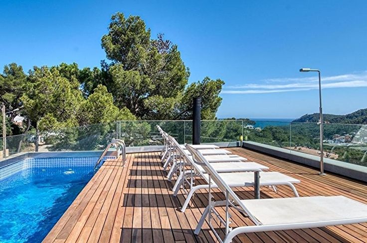 House 4 bedrooms with Pool and Wifi in Esclanyà - Rent Vacation - Tourist
